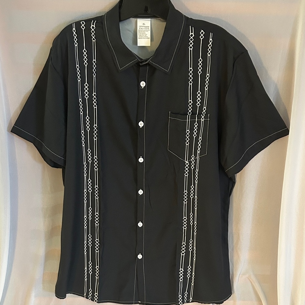 Men's Black Embroidered Short Sleeve Shirt